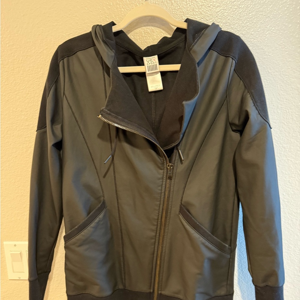 New without tags Victoria Secret X Faux leather jacket/hoodie S